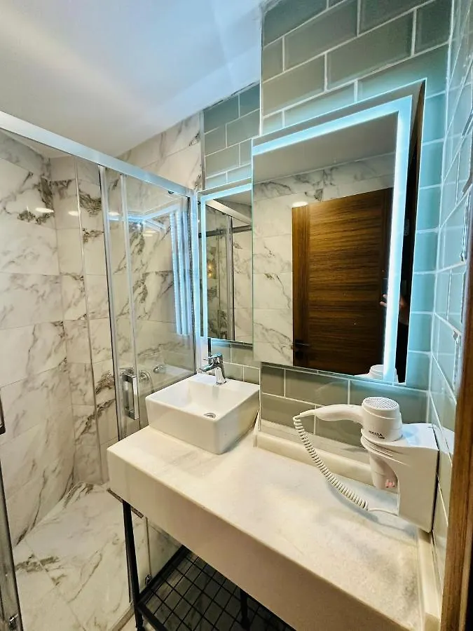 Nice Royal Suite Istanbul 3*,