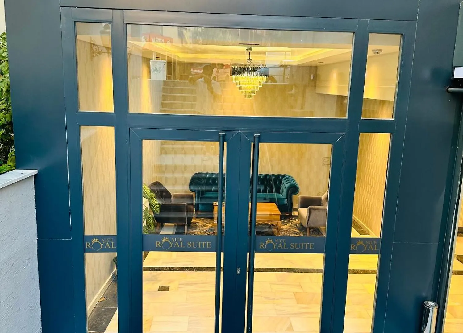 Nice Royal Suite location